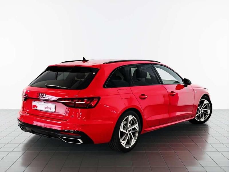 Usado Audi A4 163 CV (119 kW) 2024 Rojo Familiar