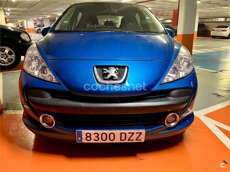 Azul Usado 2006 Peugeot 207 Berlina | 3600 € (Buen precio) - Imagen 1/4