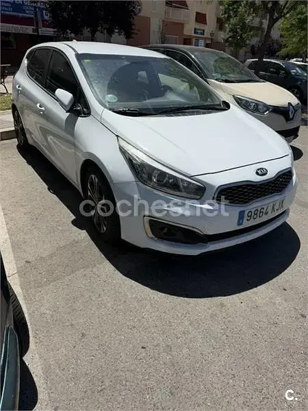 Usado Kia Ceed GT 136 CV (100 kW) 2018 Blanco Berlina
