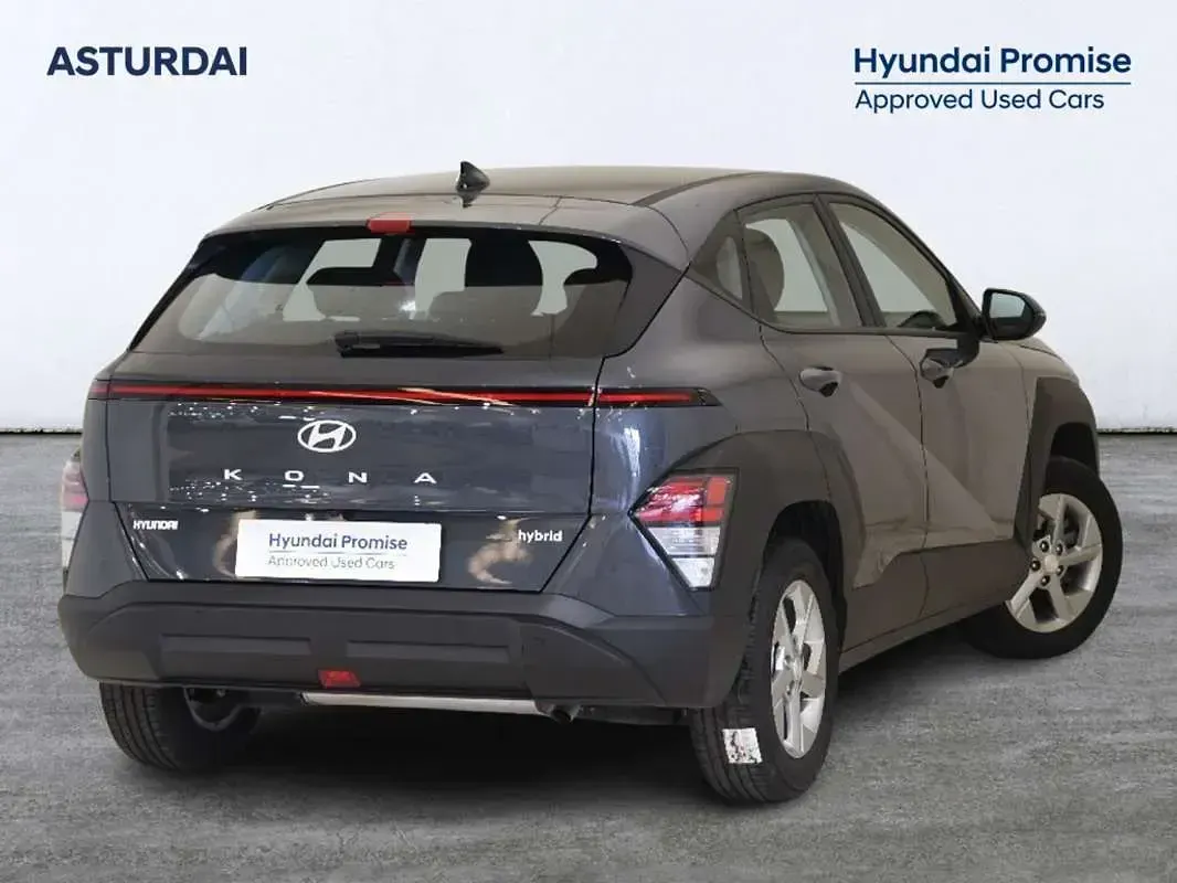 Usado Hyundai Kona 129 CV (94 kW) 2025 Gris SUV