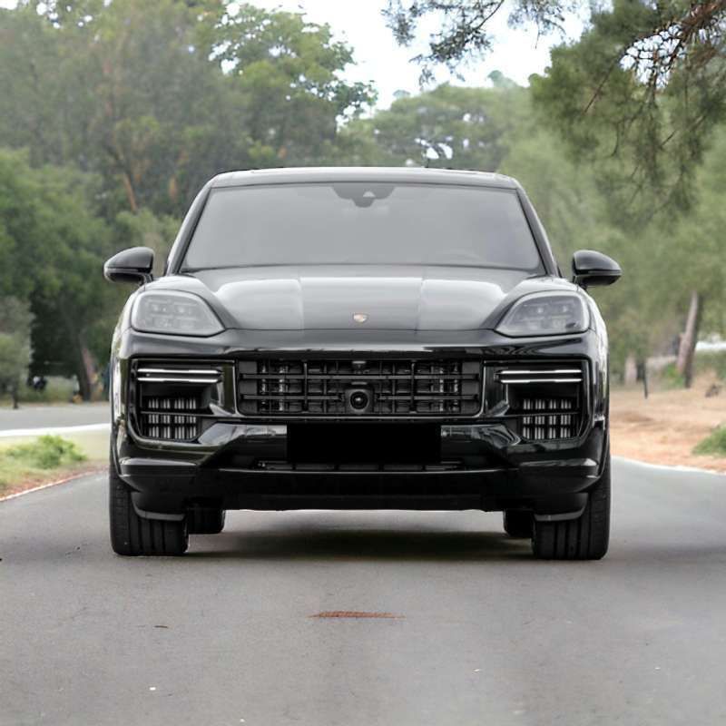 Negro Usado 2024 Porsche Cayenne Turbo E-Hybrid SUV | 229.700 € - Imagen 1/4