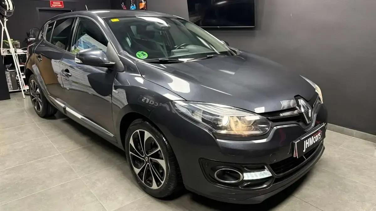 Usado Renault Mégane Bose Edition 132 CV (97 kW) 2014 Gris Utilitario