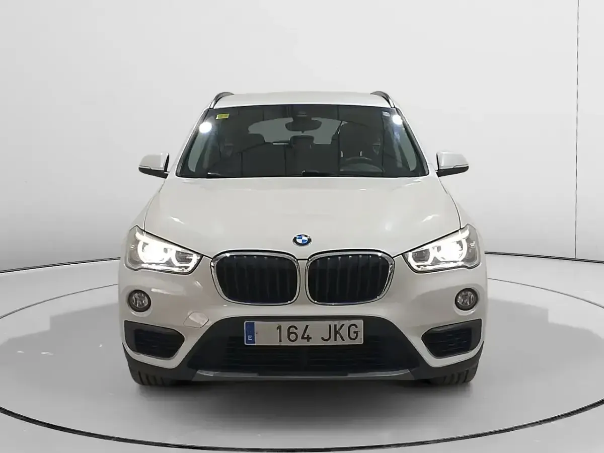 Usado BMW X1 Advantage 150 CV (110 kW) 2015 Blanco SUV