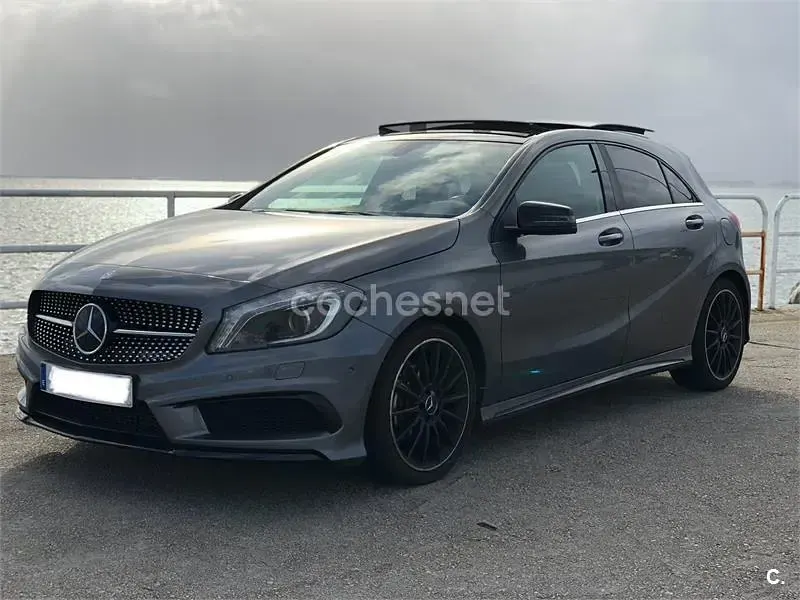 Usado Mercedes A200 AMG line 136 CV (100 kW) 2014 Gris / plata Berlina