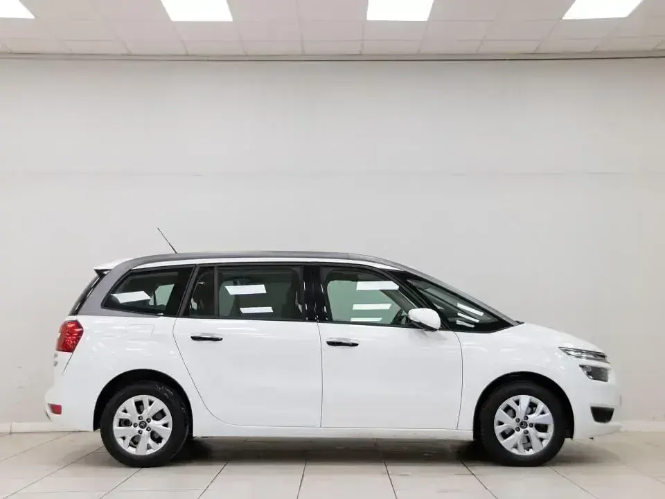 Usado Citroën C4 Live 130 CV (95 kW) 2015 Blanco Monovolumen