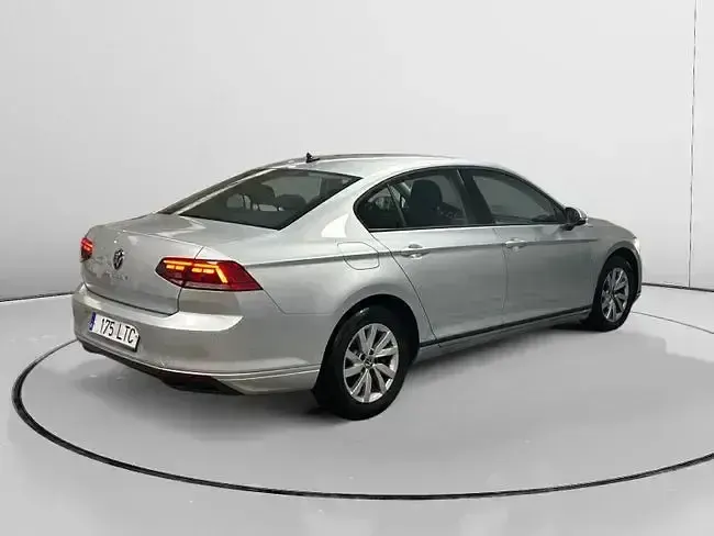 Occasion VW Passat Business 150 ch (110 kW) 2021 Gris Berline
