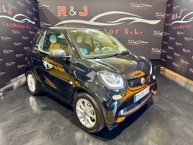 Negro Usado 2020 Smart ForTwo Electric Drive Coupe | 14.490 € (Un poco caro) - Imagen 1/4