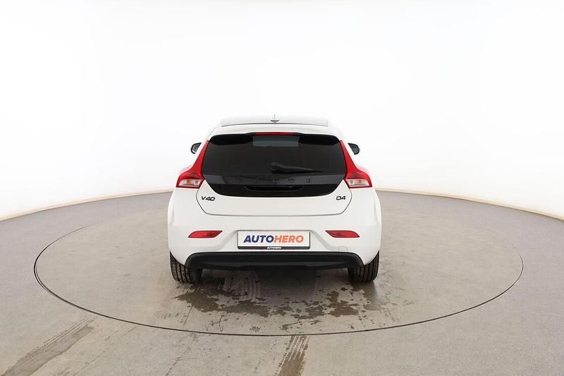 Usado Volvo V40 Kinetic 115 HP (84 kW) 2015 Branco Carrinha