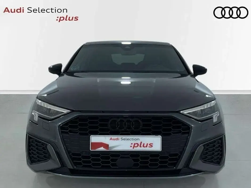 Usado Audi A3 Sportback 150 CV (110 kW) 2024 Gris Utilitario