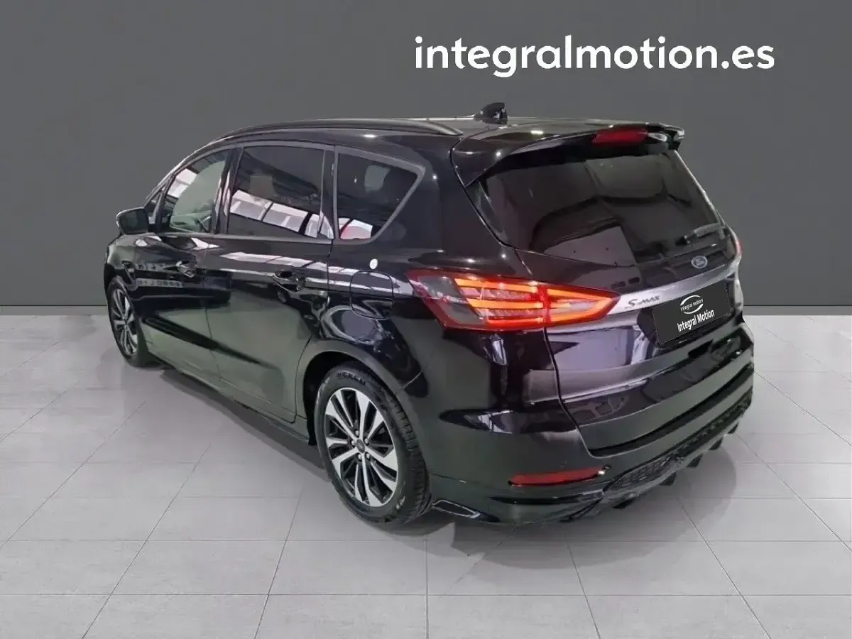 Usado Ford S-MAX ST-Line 190 CV (139 kW) 2023 Negro Monovolumen