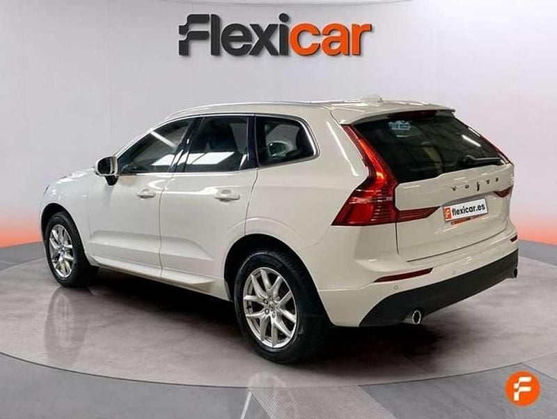 Usado Volvo XC60 Momentum 197 CV (144 kW) 2020 Blanco SUV
