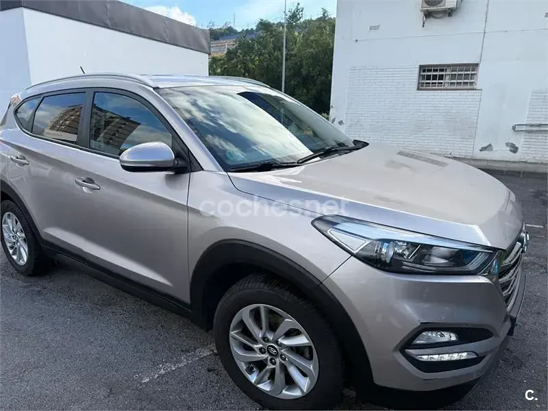 Usado Hyundai Tucson 115 CV (84 kW) 2016 Beige SUV