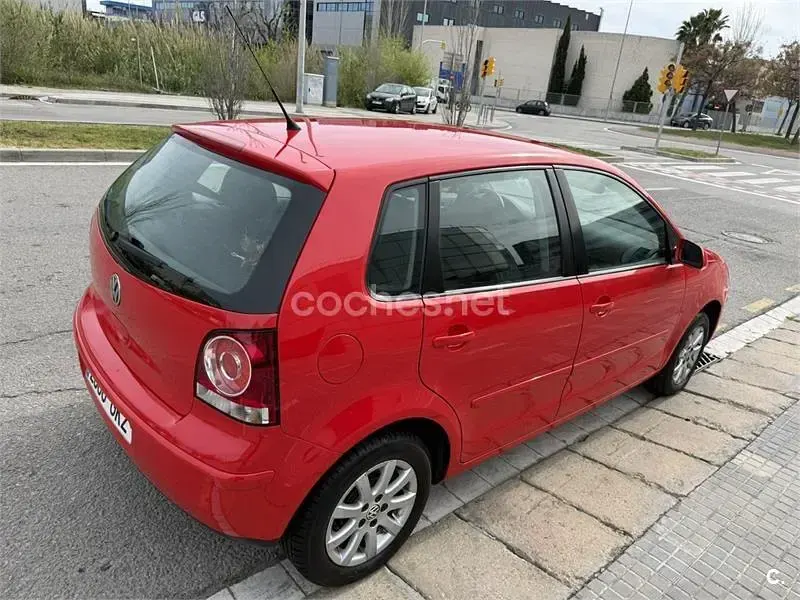Usado VW Polo United 80 CV (58 kW) 2009 Rojo Utilitario