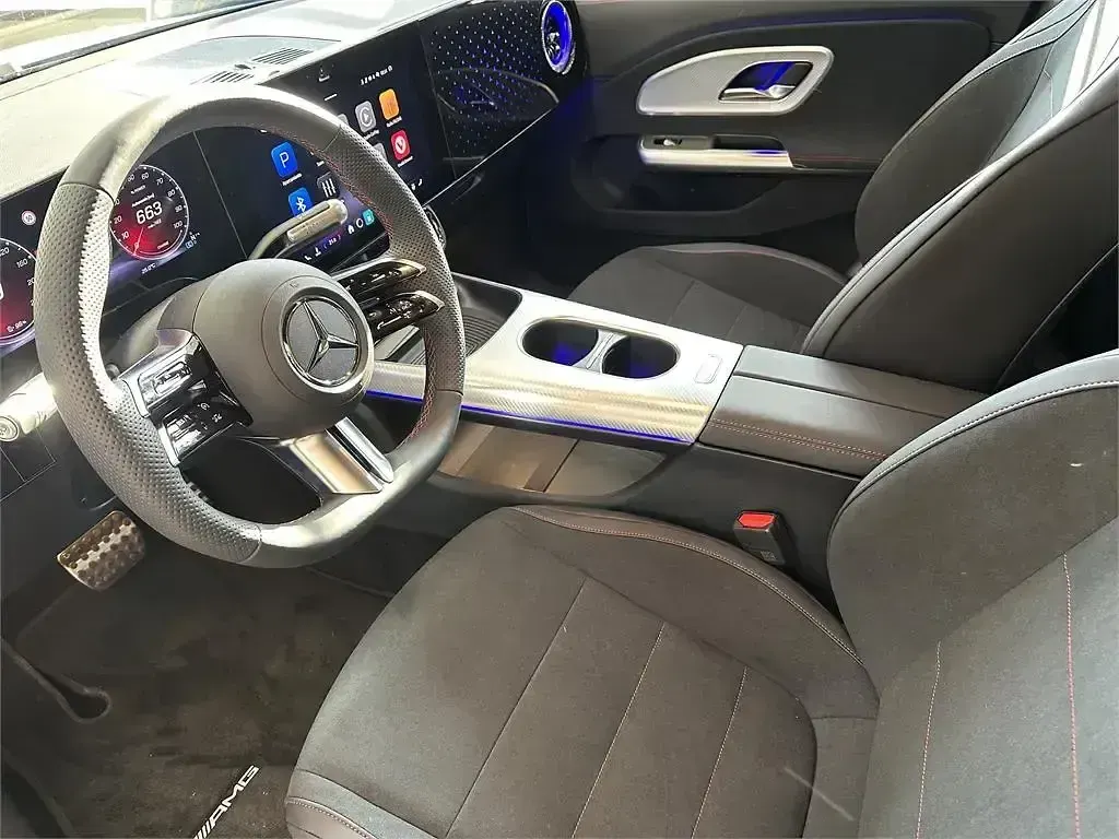 Usado Mercedes CLA 250+ 200 kW (272 CV) 2025 Blanco Berlina