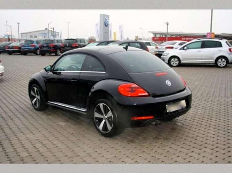 Begagnad VW Beetle R-line 140 HK (102 kW) 2012 Svart Halvkombi