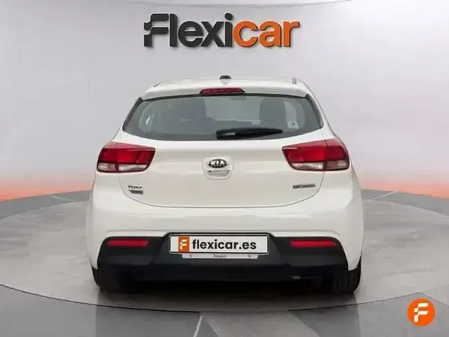 Usado Kia Rio Sport 120 CV (88 kW) 2021 Blanco