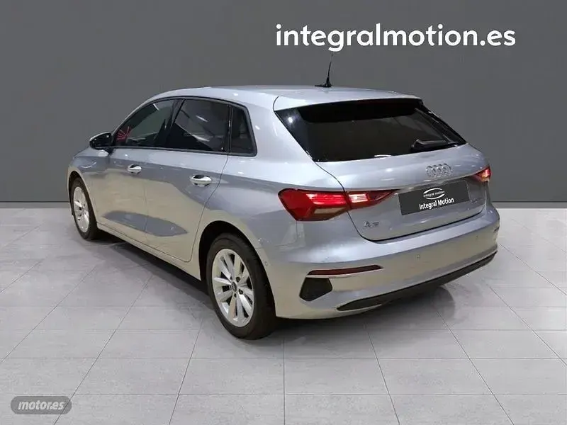 Usado Audi A3 Business 108 CV (79 kW) 2021 Gris Berlina