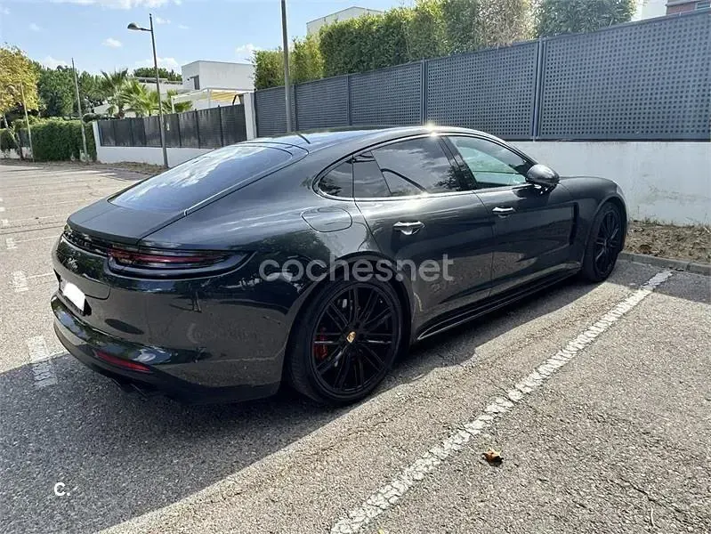 Usado Porsche Panamera GTS 460 CV (338 kW) 2020 Gris / plata Utilitario
