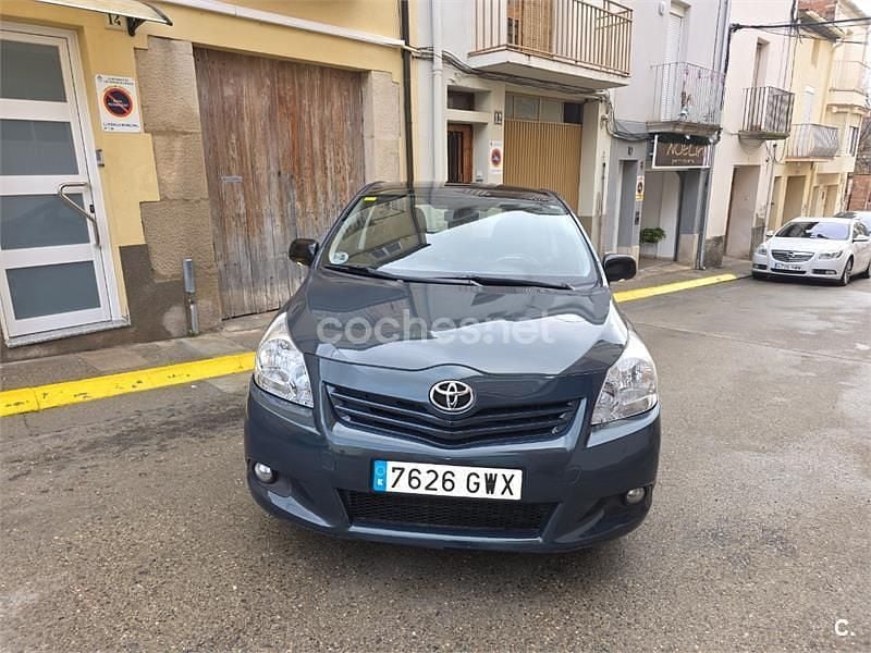Usado Toyota Verso Advance 126 CV (92 kW) 2010 Azul Monovolumen