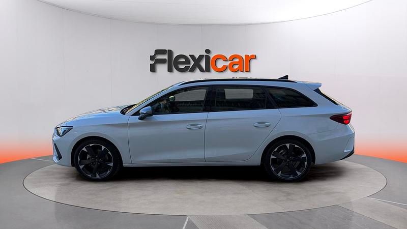 Usado Cupra Leon 150 CV (110 kW) 2025 Blanco Familiar