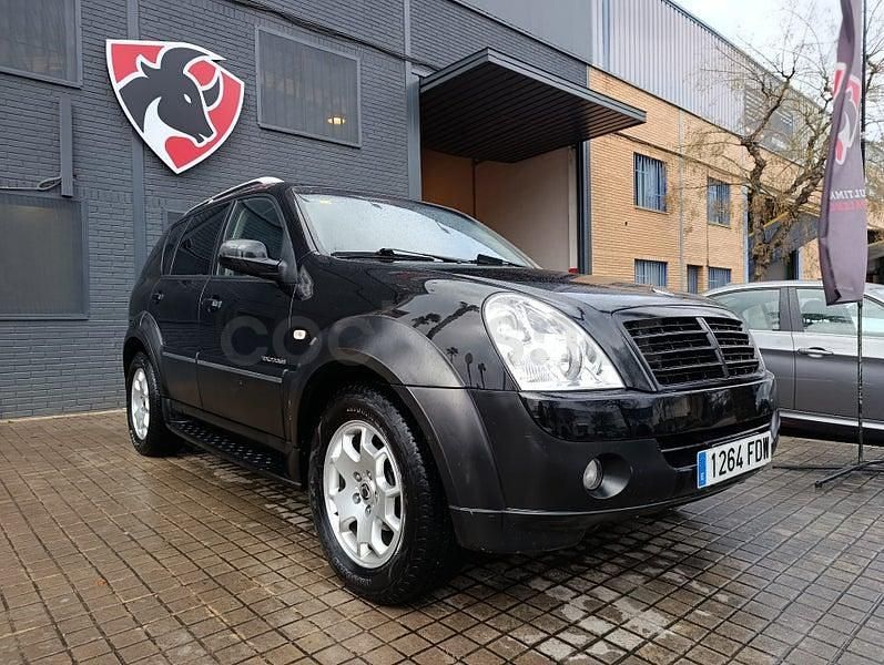 Usado Ssangyong (KGM) Rexton Limited 186 CV (136 kW) 2006 Negro SUV