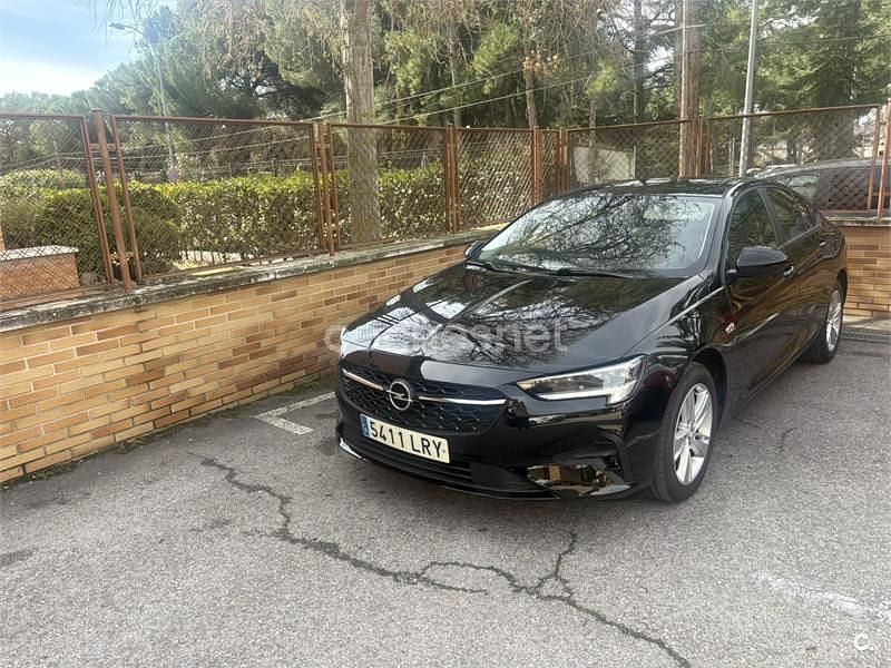 Usado Opel Insignia Business 122 CV (89 kW) 2021 Negro Berlina