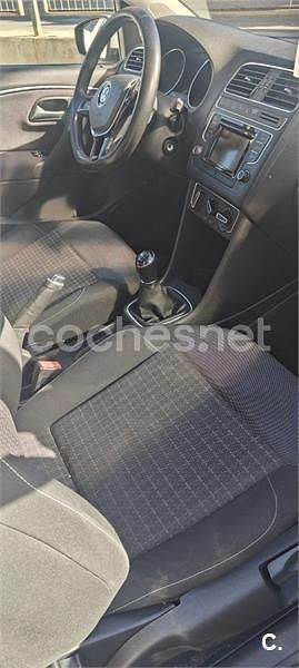 Usado VW Polo 75 CV (55 kW) 2014 Blanco Berlina