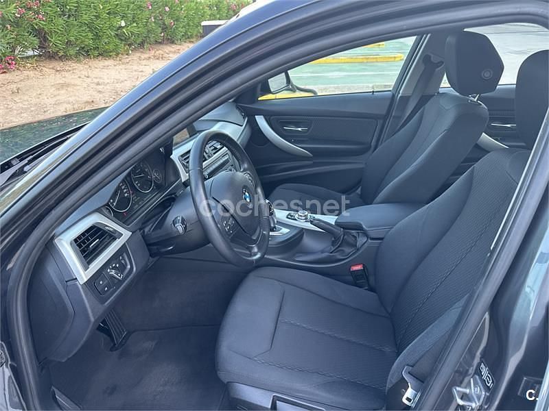 Usado BMW 320 184 HP (135 kW) 2013 Cinzento Sedan