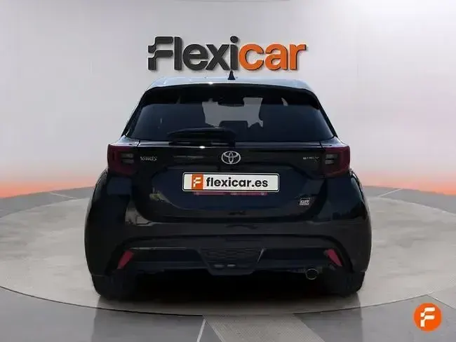 Usado Toyota Yaris Sport 130 CV (95 kW) 2025 Negro Utilitario