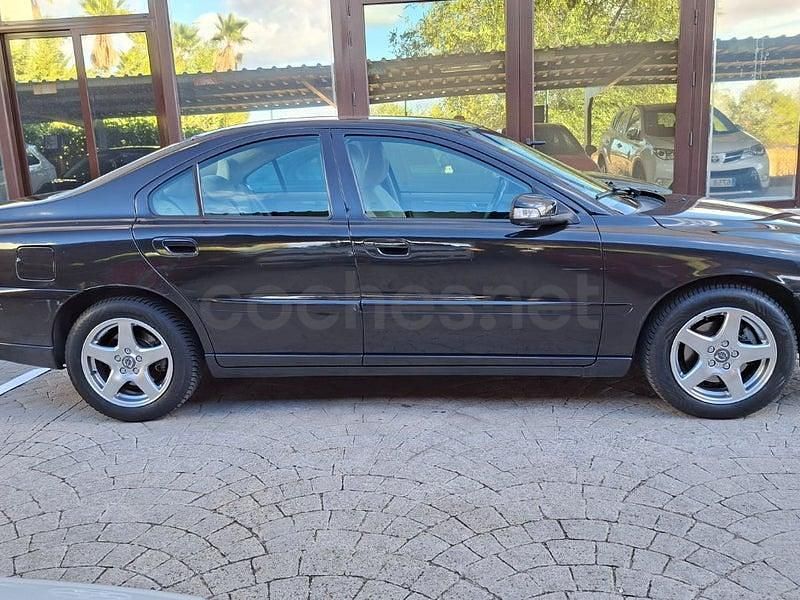 Usado Volvo S60 Momentum 185 CV (136 kW) 2007 Negro Berlina