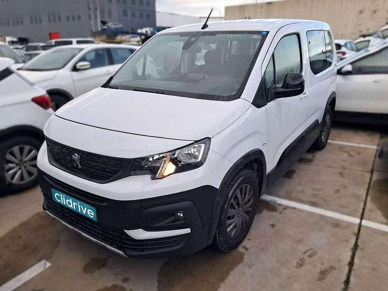 Usado Peugeot Rifter Active 102 CV (75 kW) 2023 Blanco Monovolumen