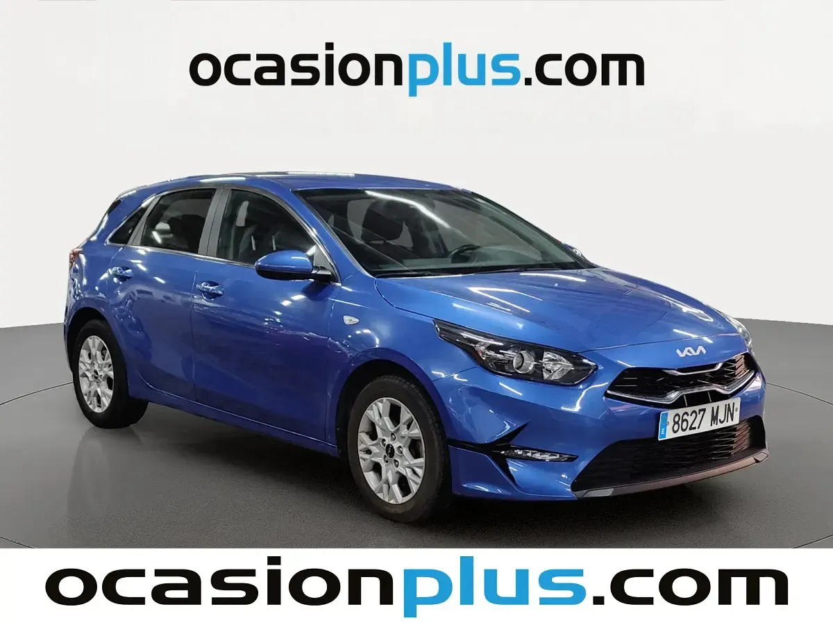 Usado Kia Ceed 136 CV (100 kW) 2023 Azul Utilitario
