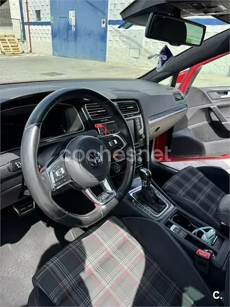 Usado VW Golf VII GTI 220 CV (161 kW) 2014 Rojo Berlina