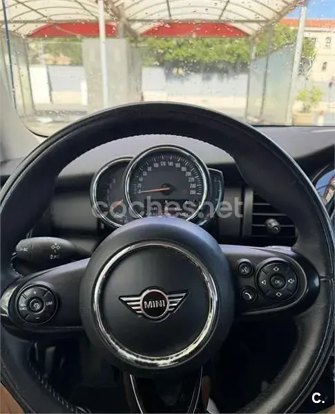 Usado Mini ONE 102 CV (75 kW) 2020 Gris / plata Utilitario