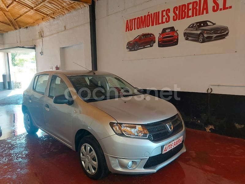 Gris / plata Usado 2015 Dacia Sandero Ambiance Utilitario | 4999 € (Precio justo) - Imagen 1/4