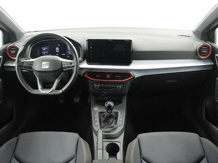 Usado Seat Ibiza FR 115 CV (84 kW) 2025 Gris Berlina