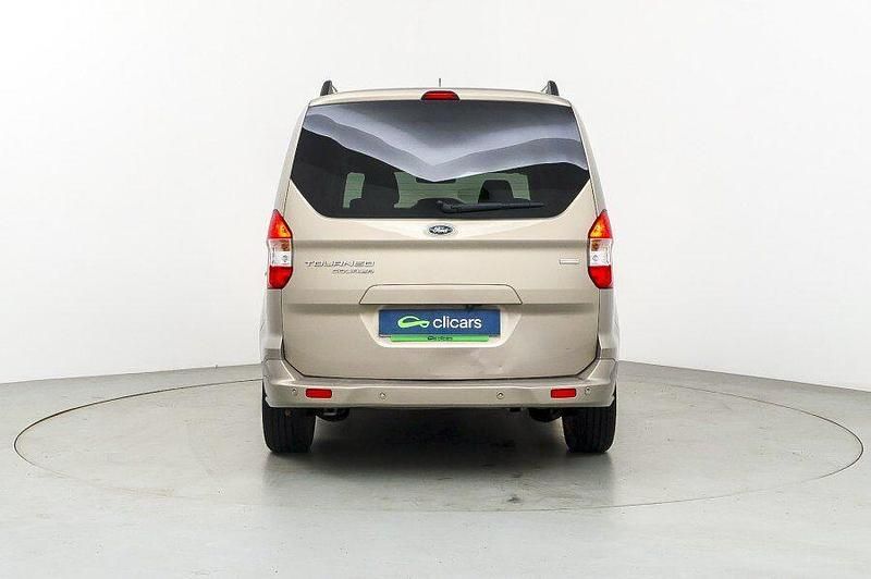 Usado Ford Tourneo Courier Titanium 100 CV (73 kW) 2018 Beige Monovolumen