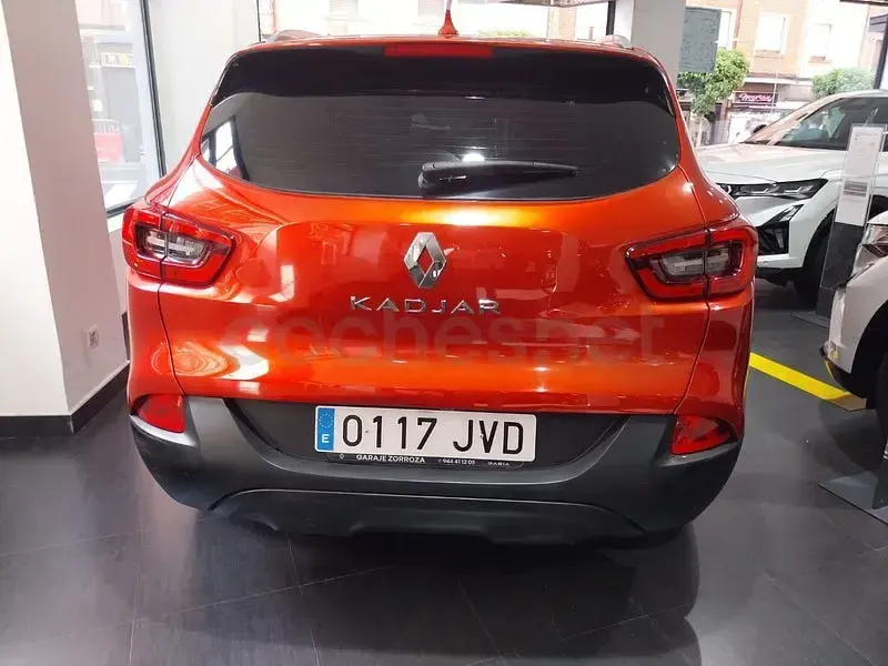 Usado Renault Kadjar Zen 130 CV (95 kW) 2016 Rojo SUV