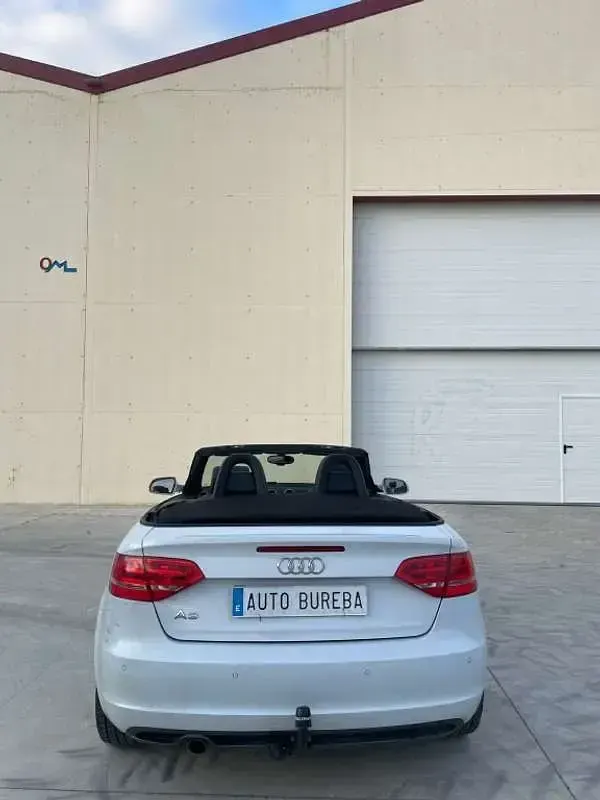 Usado Audi A3 Cabriolet Attraction 105 CV (77 kW) 2012 Blanco Descapotable