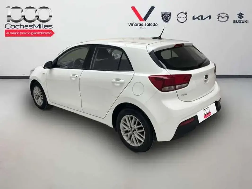 Käytetty Kia Rio 84 HP (61 kW) 2021 Valkoinen Viistoperä