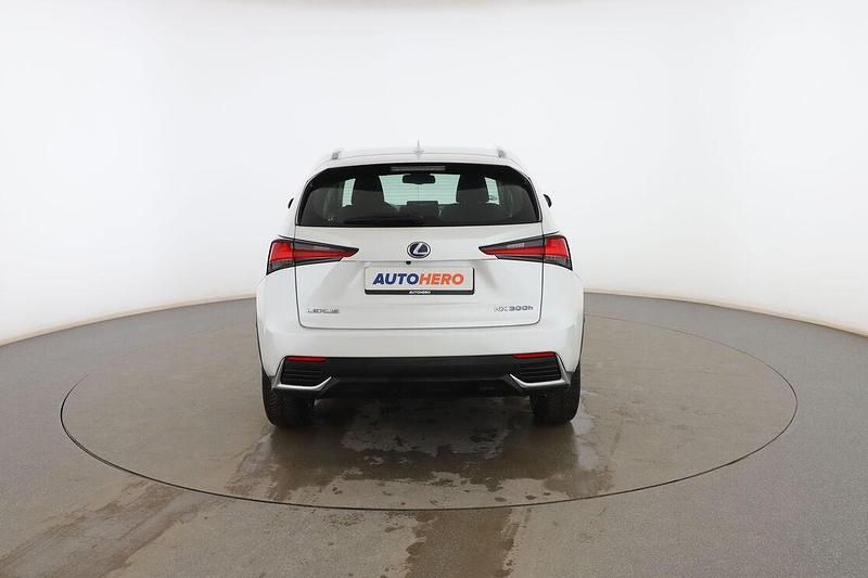 Usado Lexus NX300h Business Edition 197 CV (144 kW) 2020 Blanco SUV