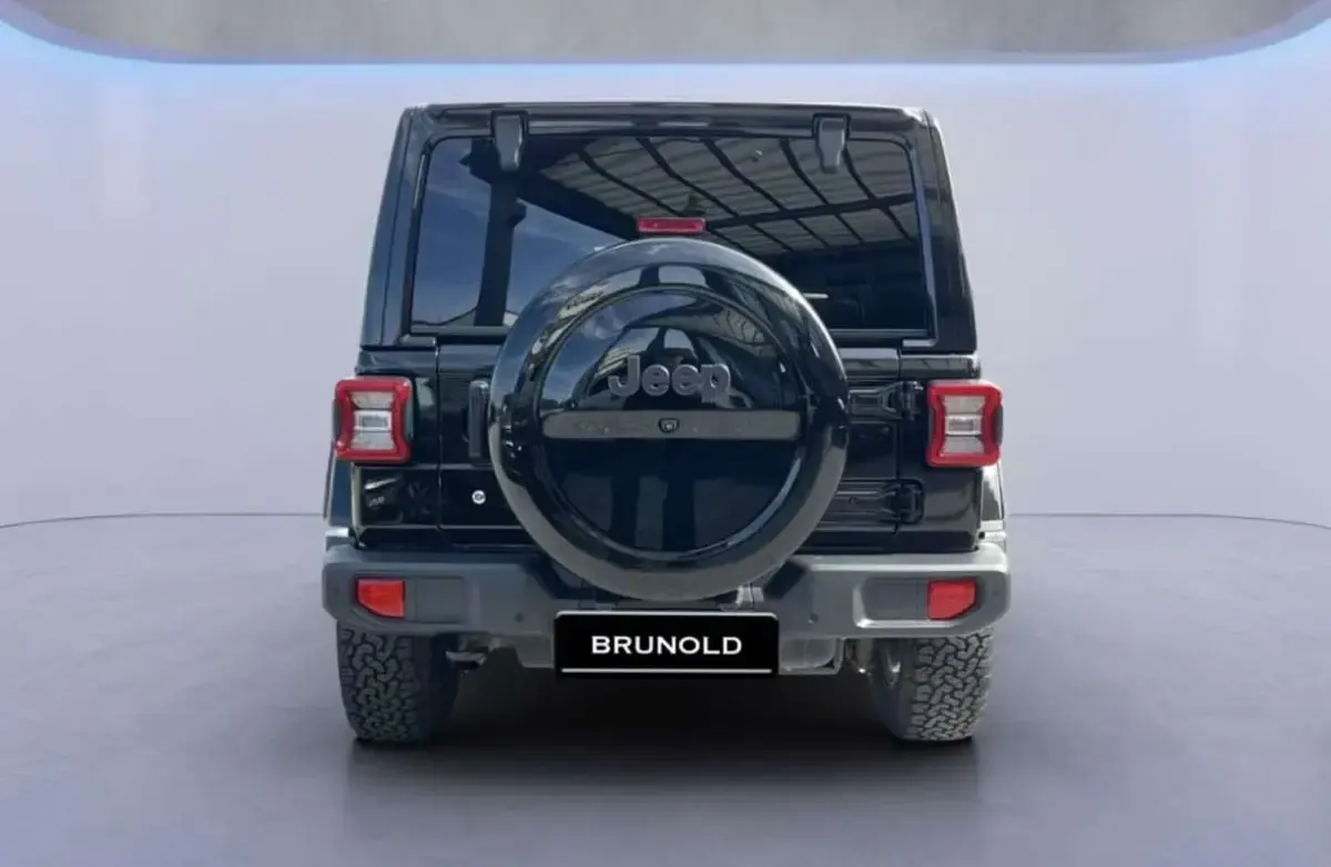 Usado Jeep Wrangler Unlimited Sahara 200 CV (147 kW) 2019 Negro SUV