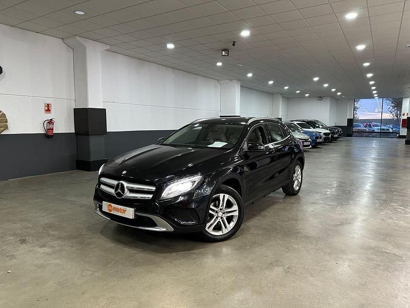 Usado Mercedes GLA200 Urban 136 CV (100 kW) 2017 Negro SUV
