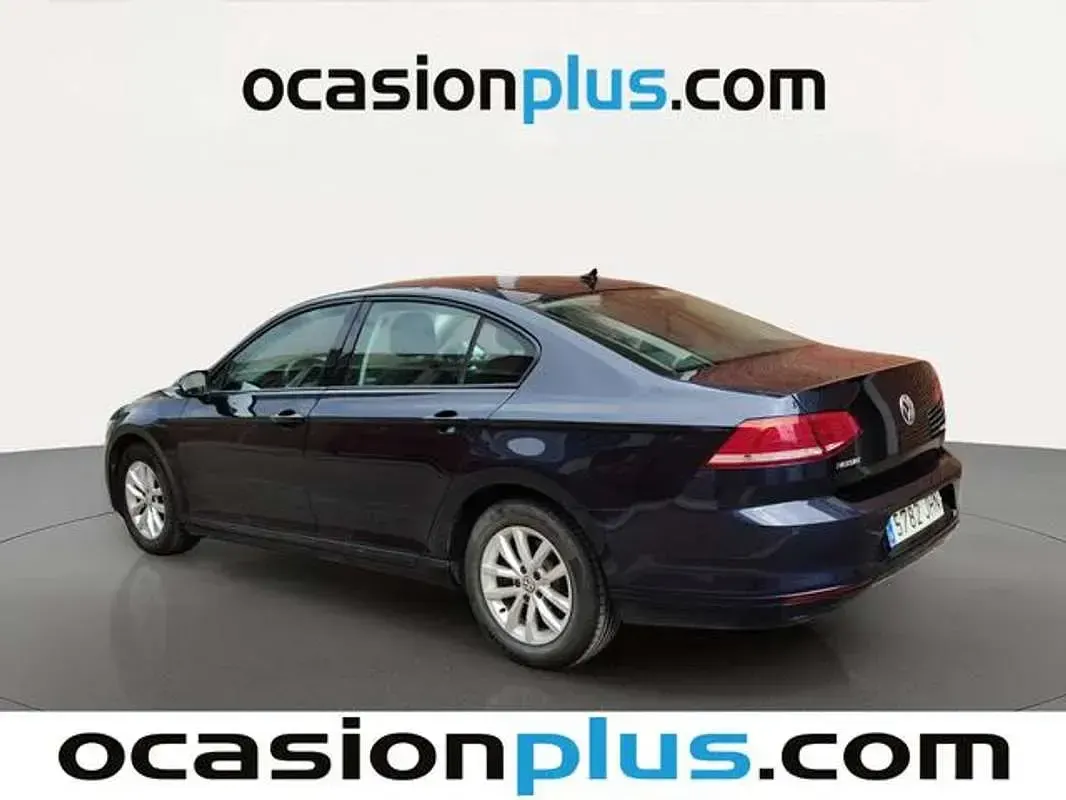 Usado VW Passat Edition 120 CV (88 kW) 2015 Azul Berlina