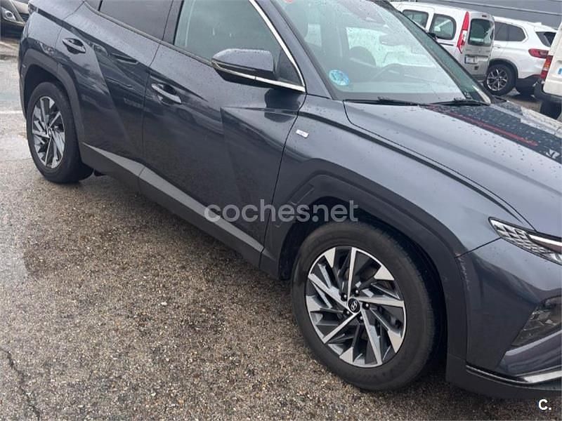 Usado Hyundai Tucson 136 CV (100 kW) 2021 Negro SUV