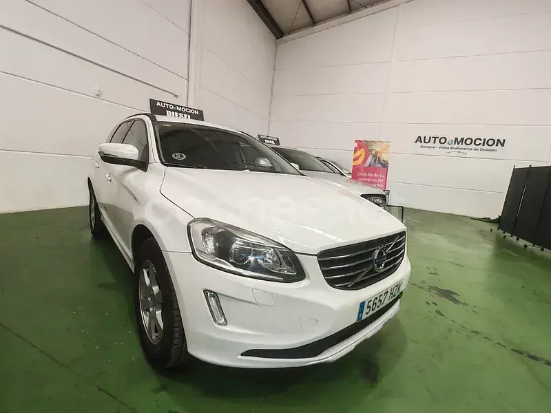 Usado Volvo XC60 Momentum 136 CV (100 kW) 2014 Blanco SUV