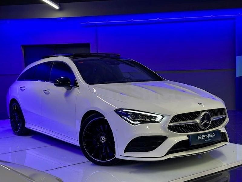 Usado Mercedes CLA200 Shooting Brake 150 CV (110 kW) 2020 Blanco Familiar