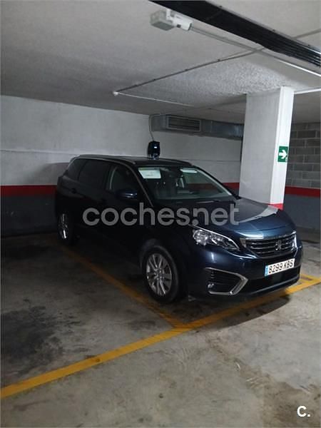 Usado Peugeot 5008 Active 120 CV (88 kW) 2018 Azul SUV