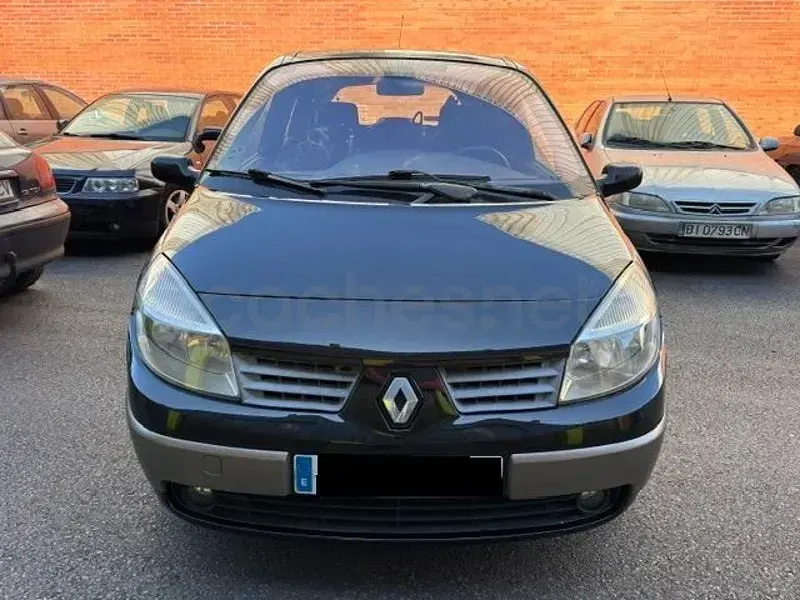 Usado Renault Grand Scénic II Dynamique 150 CV (110 kW) 2006 Negro Monovolumen