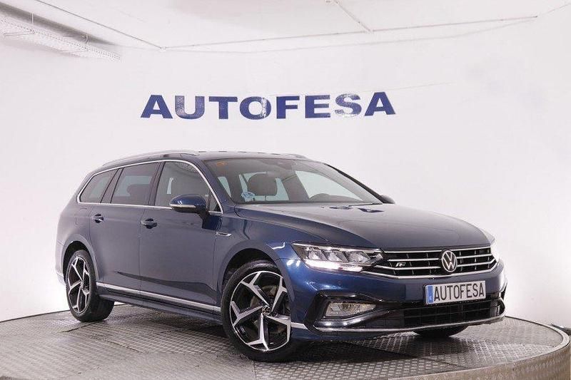 Usado VW Passat R-line 150 CV (110 kW) 2021 Azul Familiar